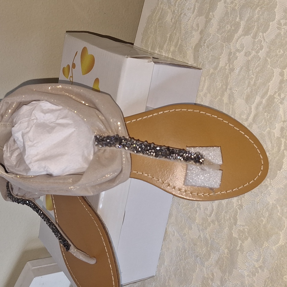NIB Flourish Sandals Size 7 - Picture 4 of 11